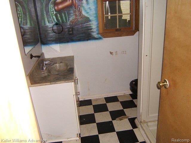 2959 Potter Road Wixom, MI 48393 - Photo 11 of 17 bath
