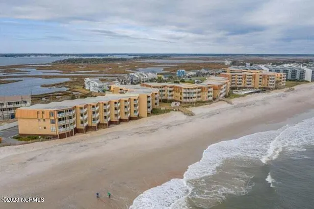 $1,750 | 1866 New River Inlet Road, Unit 3404C, North Topsail Beach, NC 28460