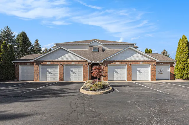 $199,900 | 112 Cherry Ln Drive, Milan, MI 48160