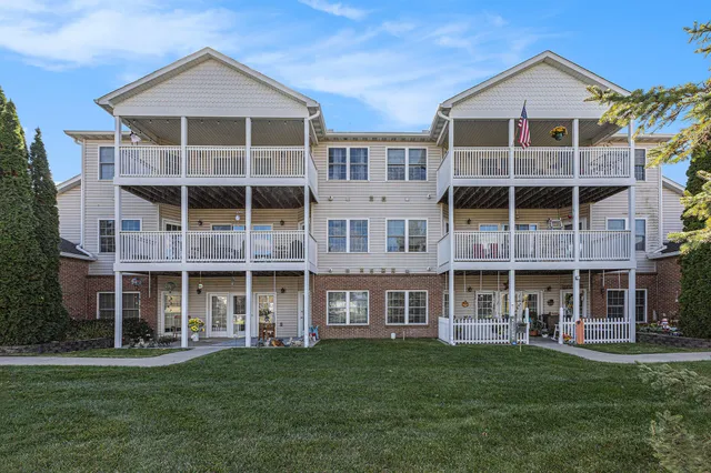 $199,900 | 112 Cherry Ln Drive, Milan, MI 48160