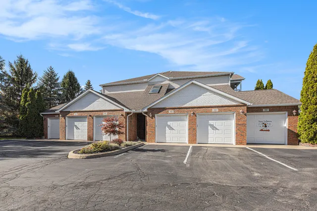 $199,900 | 112 Cherry Ln Drive, Milan, MI 48160