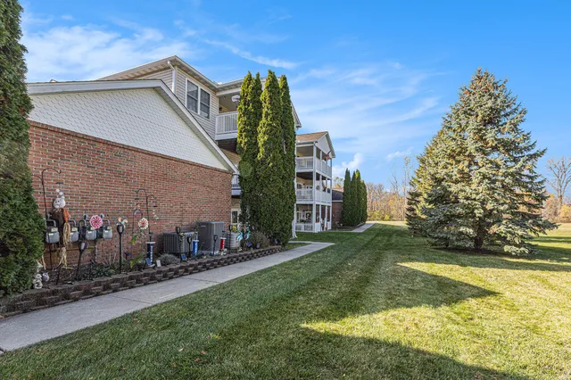 $199,900 | 112 Cherry Ln Drive, Milan, MI 48160