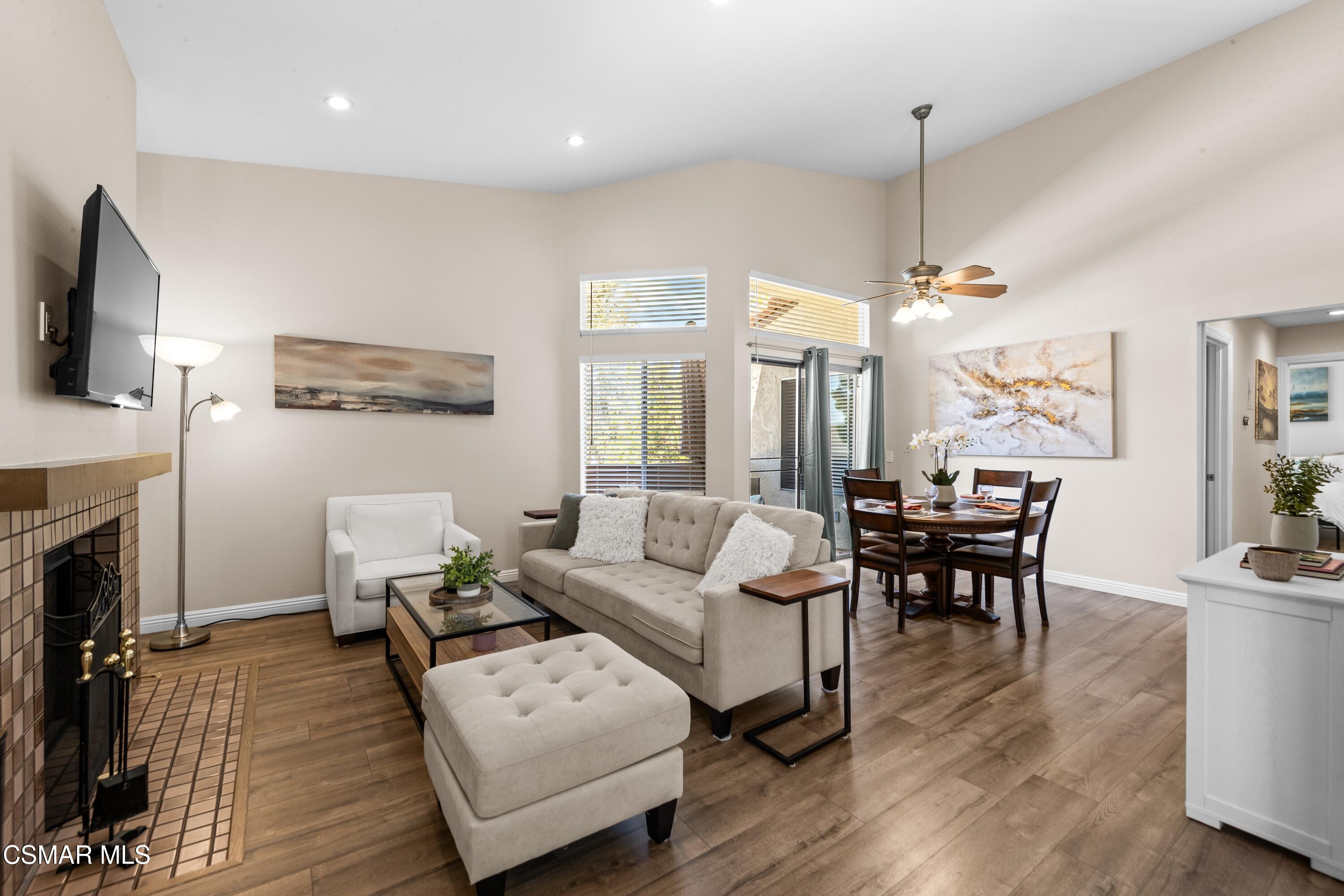 1736 Sinaloa Road, Unit 427 Simi Valley, CA 93065 - Photo 6 of 62 living3