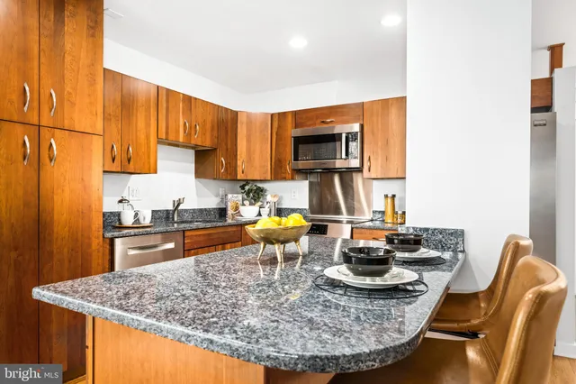 $479,000 | 345 O Street Southwest, Washington, DC 20024