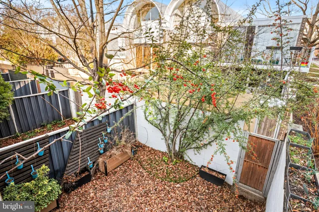 $479,000 | 345 O Street Southwest, Washington, DC 20024