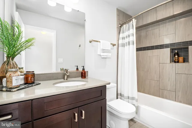 $479,000 | 345 O Street Southwest, Washington, DC 20024