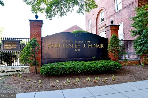 $455,000 | 345 O Street Southwest, Washington, DC 20024