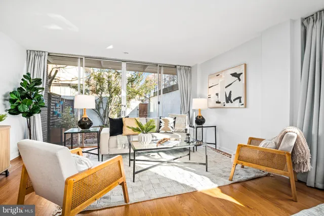 $479,000 | 345 O Street Southwest, Washington, DC 20024