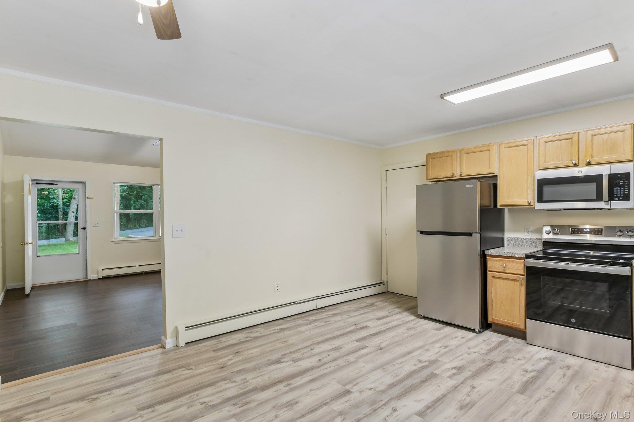22 Red Maple Road Ridge, NY 11961 - Photo 11 of 33 Gallery Image 11
