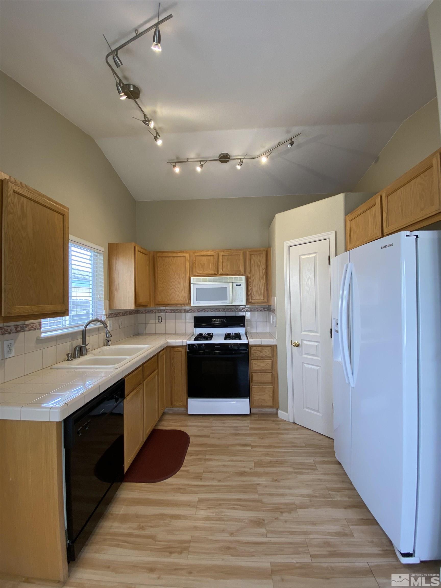 340 Garden Fernley, NV 89408 - Photo 7 of 23 Photo 7