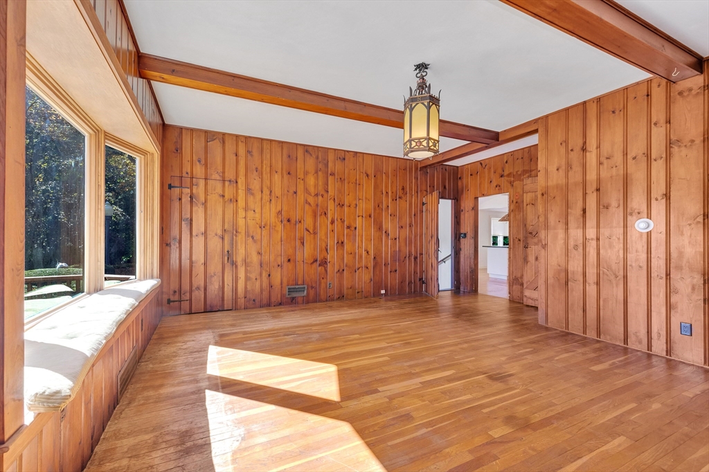 14 Pond Street Topsfield, MA 01983 - Photo 11 of 36