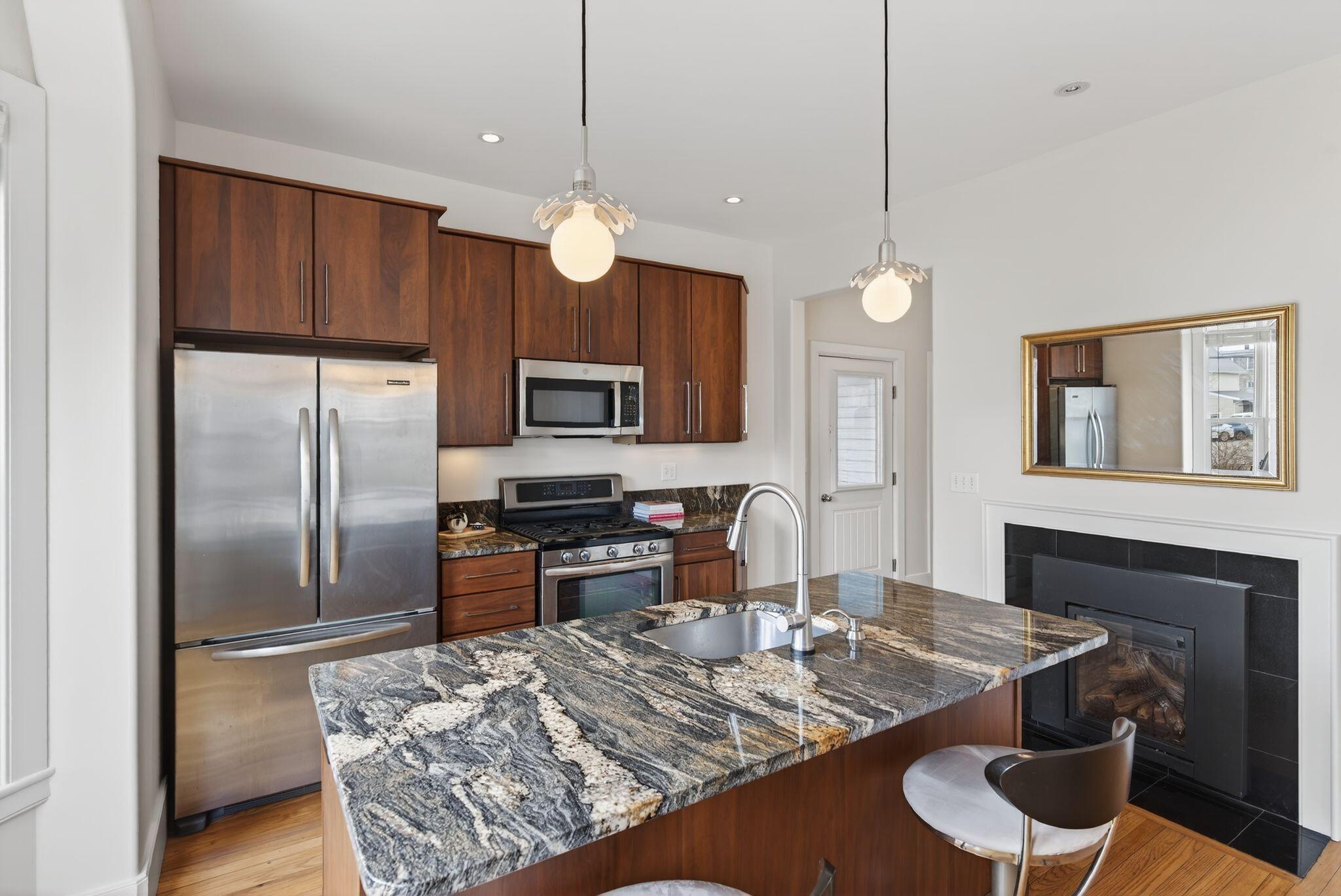 74 Vesper Street, Unit 1 Portland, ME 04101 - Photo 11 of 27 30_025_DSC02342