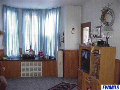 303 West Oak Street Butler, IN 46721 - Photo 4 of 7 Gallery Image 4