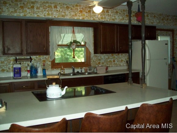 2797 Carriage Lane Springfield, IL 62707 - Photo 3 of 7 Gallery Image 3