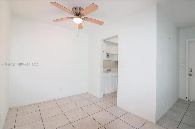$1,650 | 712 Northeast 8th Street, Unit 102, Hallandale Beach, FL 33009