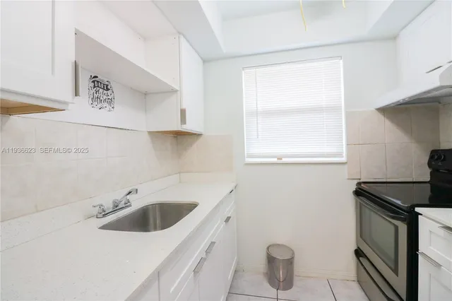 $1,650 | 712 Northeast 8th Street, Unit 102, Hallandale Beach, FL 33009