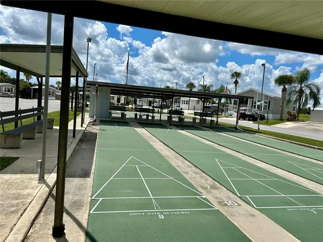a view of a tennis court