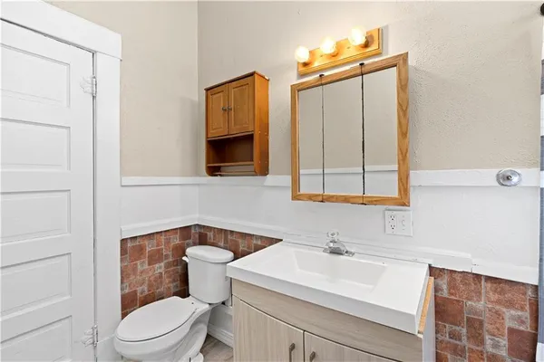 $107,000 | 635 North Cedar Street, Nevada, MO 64772