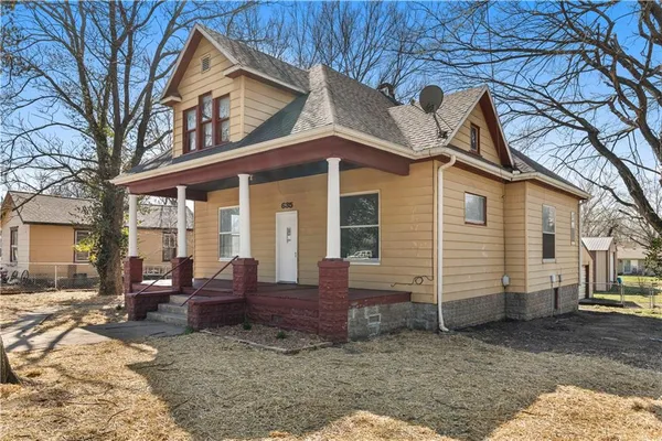 $107,000 | 635 North Cedar Street, Nevada, MO 64772
