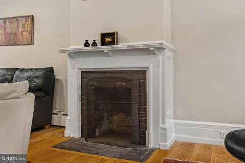 $1,075,000 | 2208 Rittenhouse Square, Philadelphia, PA 19103