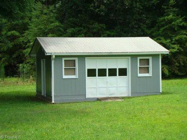550 Foxfire Road Asheboro, NC 27205 - Photo 15 of 16 Workshop.