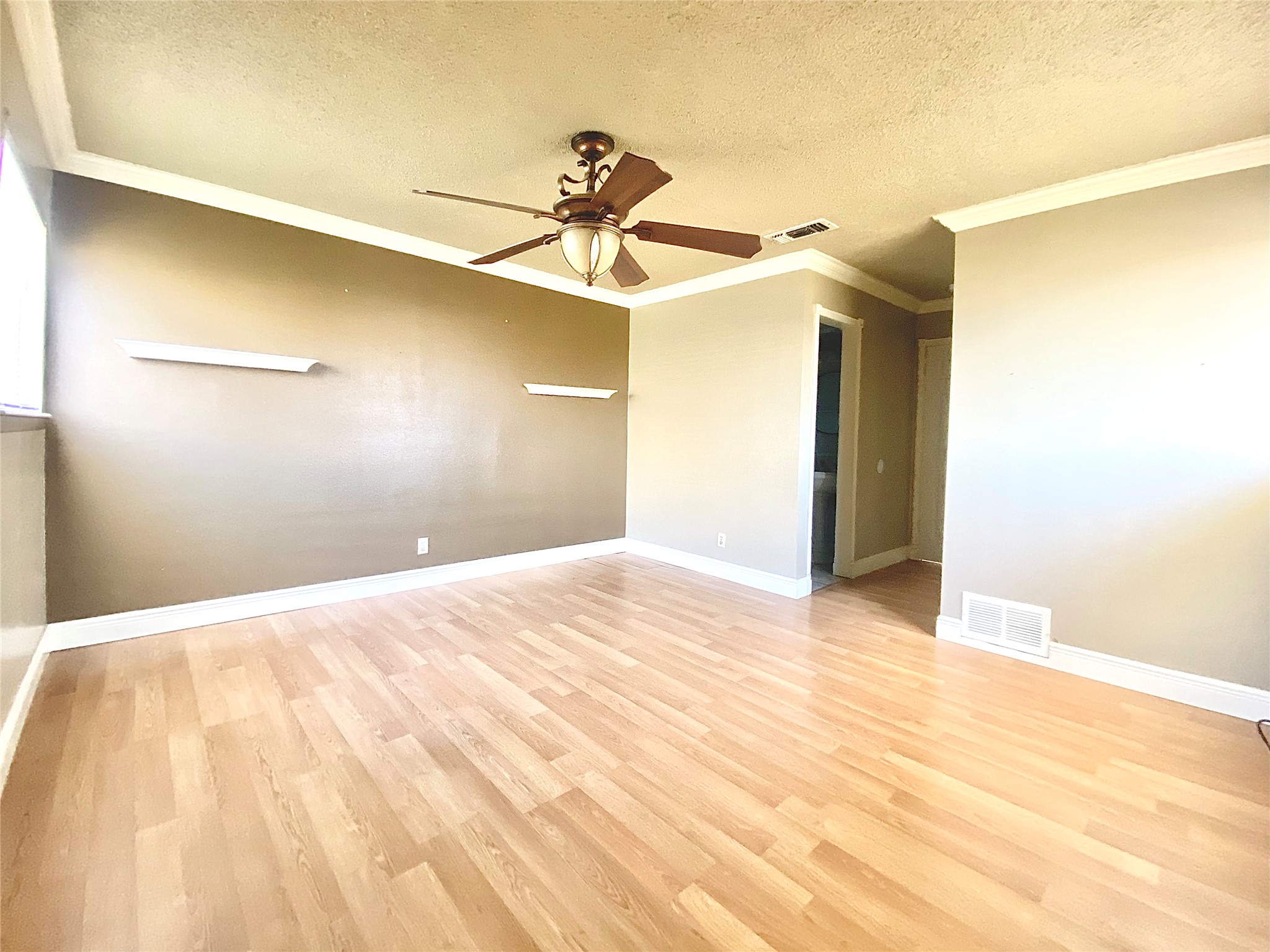 8602 Colonial Drive Austin, TX 78758 - Photo 8 of 15