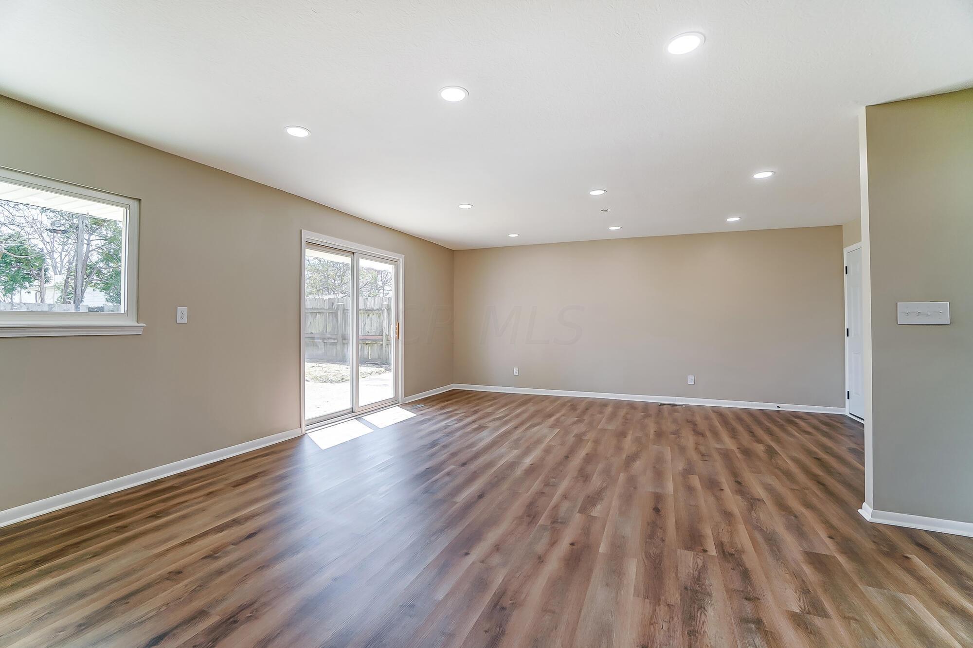 334 Regents Road Gahanna, OH 43230 - Photo 13 of 29 018