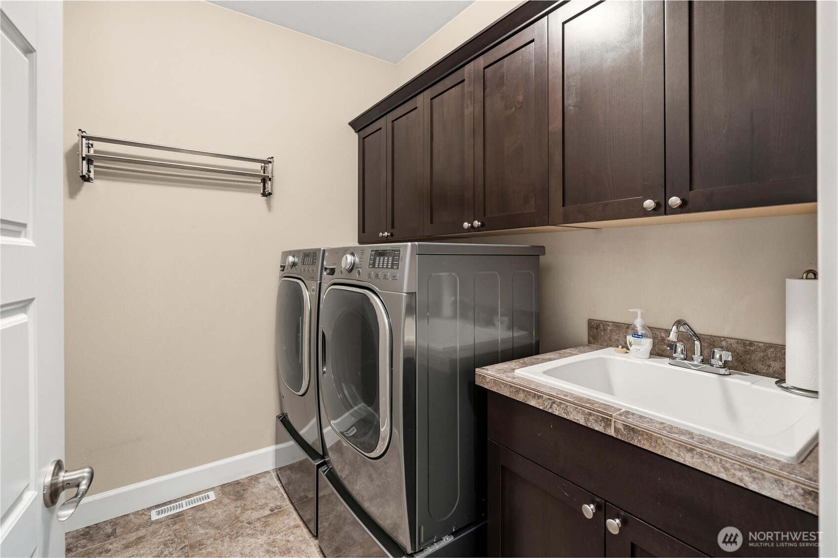 1023 Fourth Street Steilacoom, WA 98388 - Photo 38 of 40