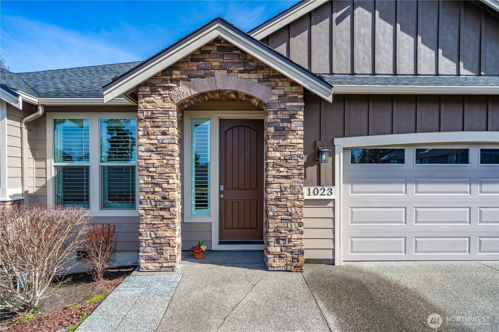 1023 Fourth Street Steilacoom, WA 98388 - Photo 4 of 40