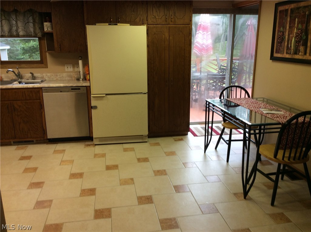 2404 Pressler Road Akron, OH 44312 - Photo 16 of 24 Gallery Image 16