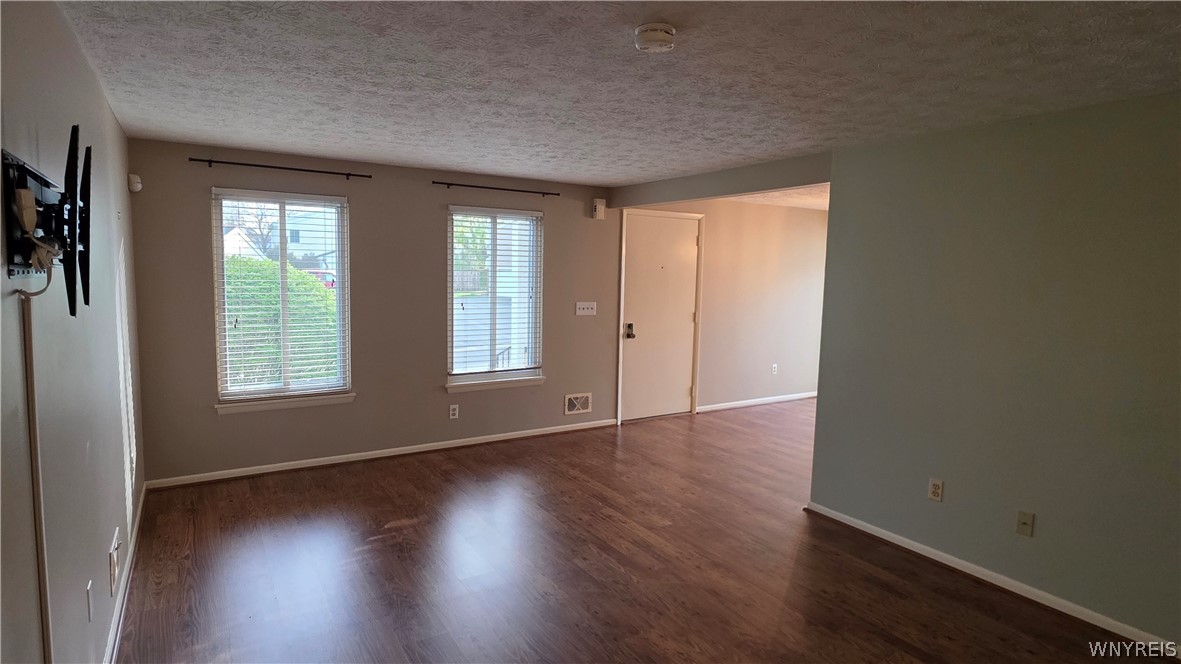 204 Greenway Boulevard Riga, NY 14428 - Photo 4 of 15