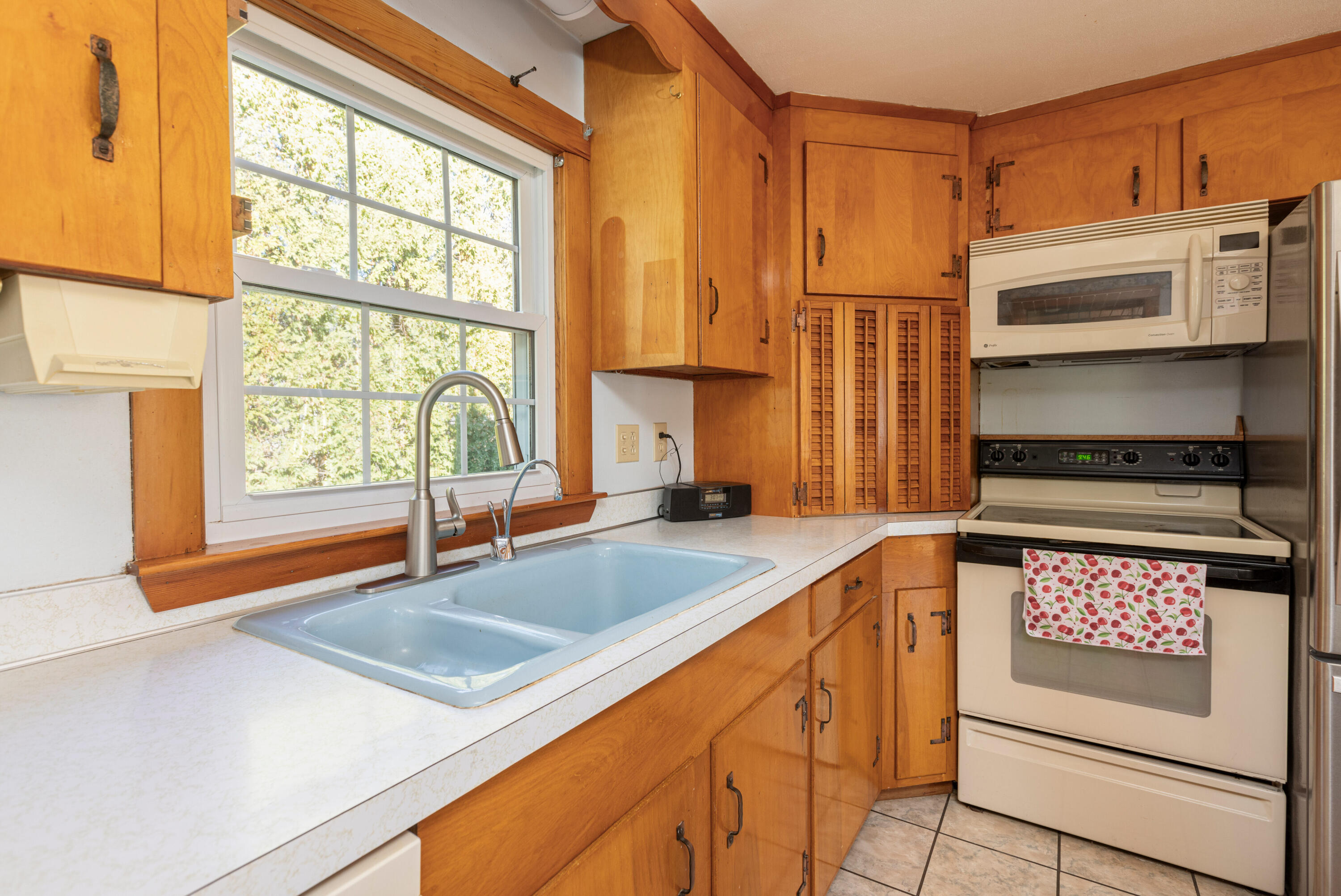 48 Malilly Road Portland, ME 04103 - Photo 13 of 31 48 Malilly Rd Portland ME-print-013-009-