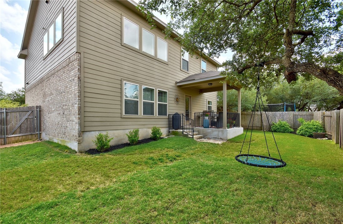 267 Stone View Trail Austin, TX 78737 - Photo 5 of 32