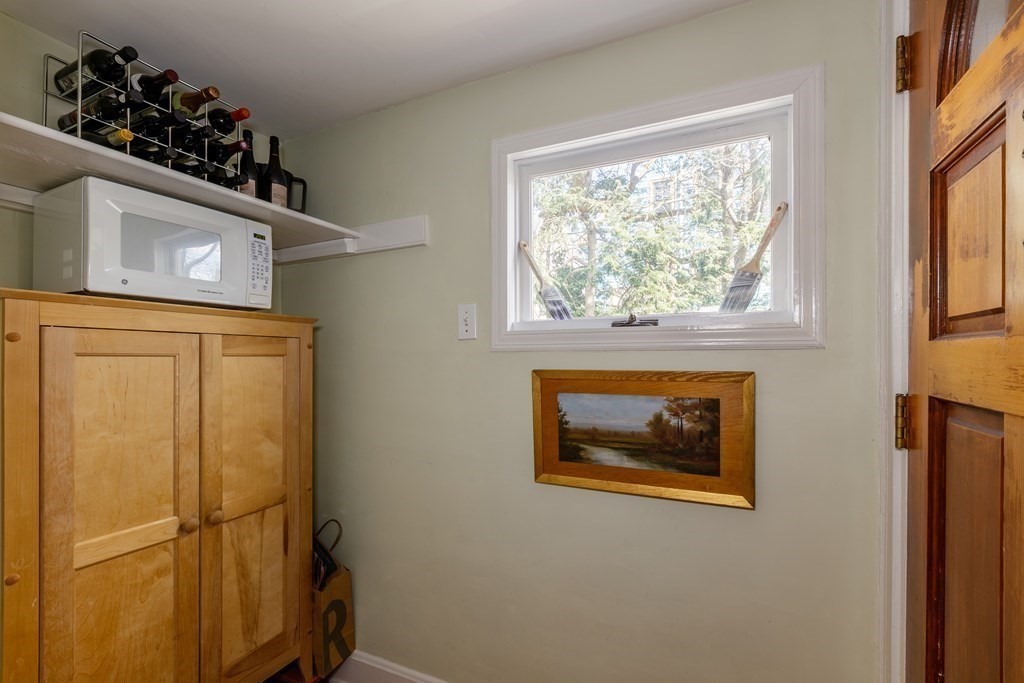 181 Willow Avenue Somerville, MA 02144 - Photo 15 of 31 a view of a hallway with closet
