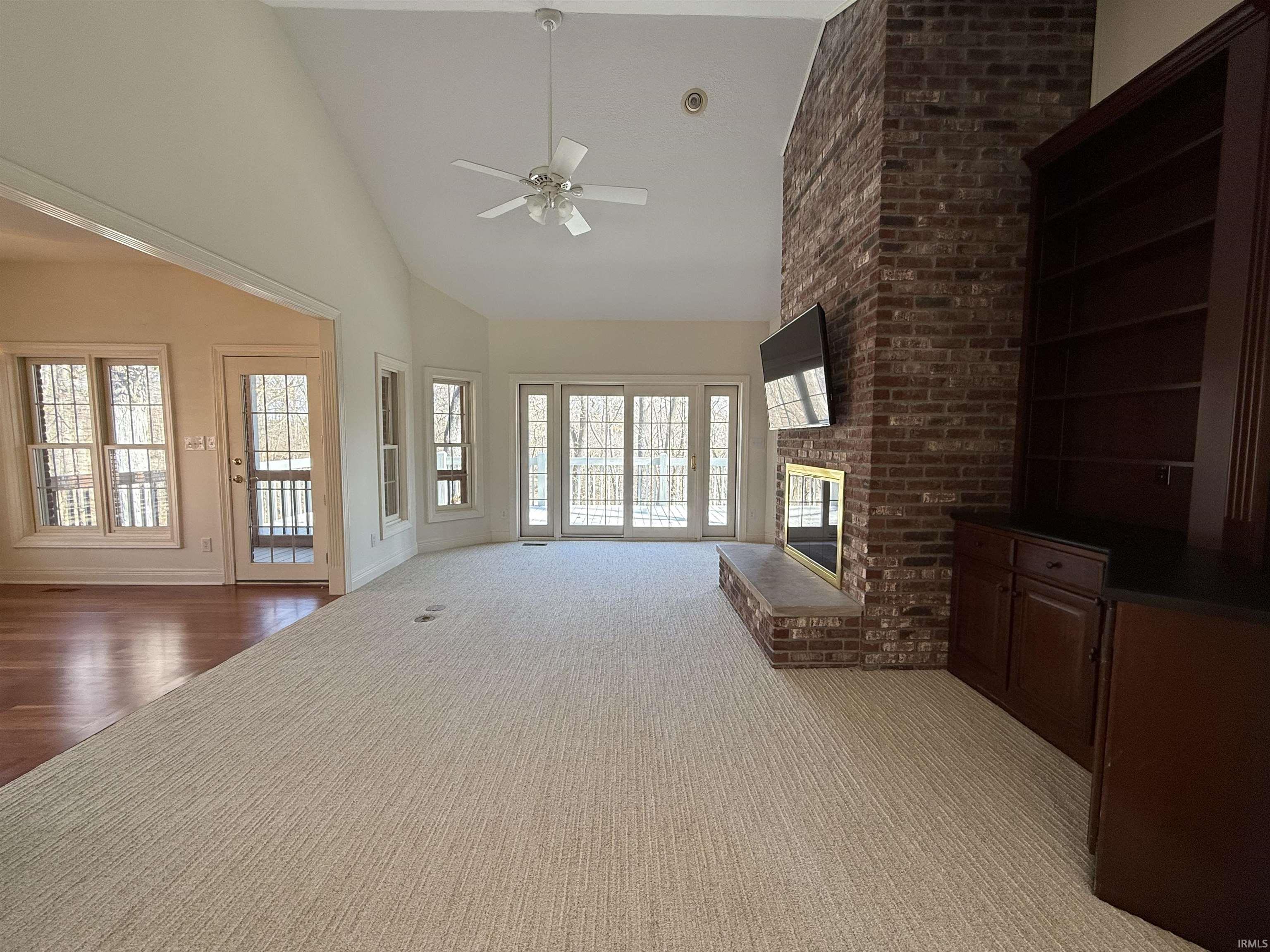 2801 Pointe Cove Road Bloomington, IN 47401 - Photo 4 of 27 Gallery Image 4