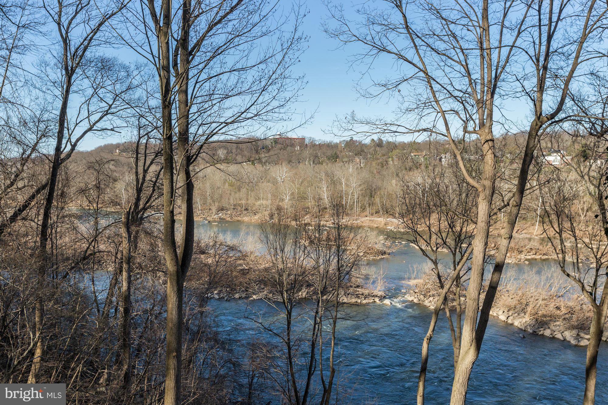 670 Chain Bridge Road McLean, VA 22101 - Photo 16 of 23 View