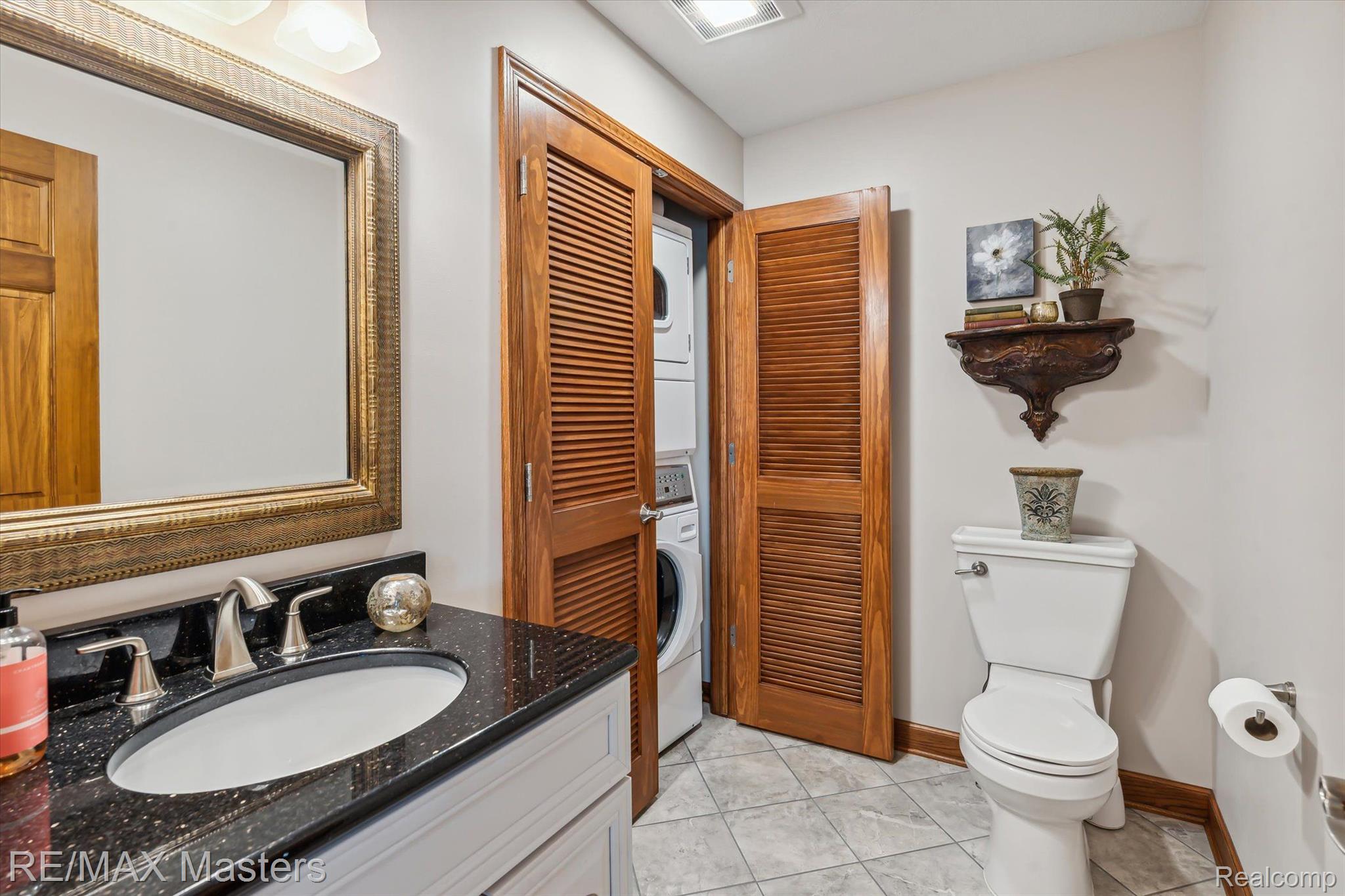 2273 Strasburg Road Monroe, MI 48161 - Photo 29 of 59 Large 1/2 Bath w Laundry Closet. W/D Included