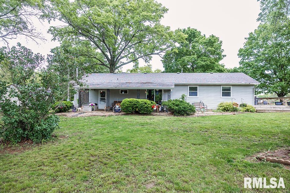 9502 Anglen Road Kinmundy, IL 62854 - Photo 2 of 25