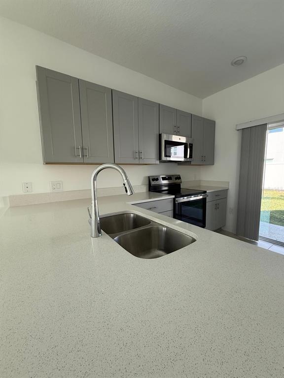 2953 Skyline Loop Kissimmee, FL 34758 - Photo 5 of 36