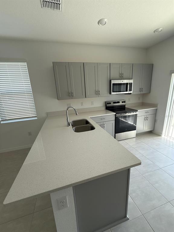 2953 Skyline Loop Kissimmee, FL 34758 - Photo 9 of 36