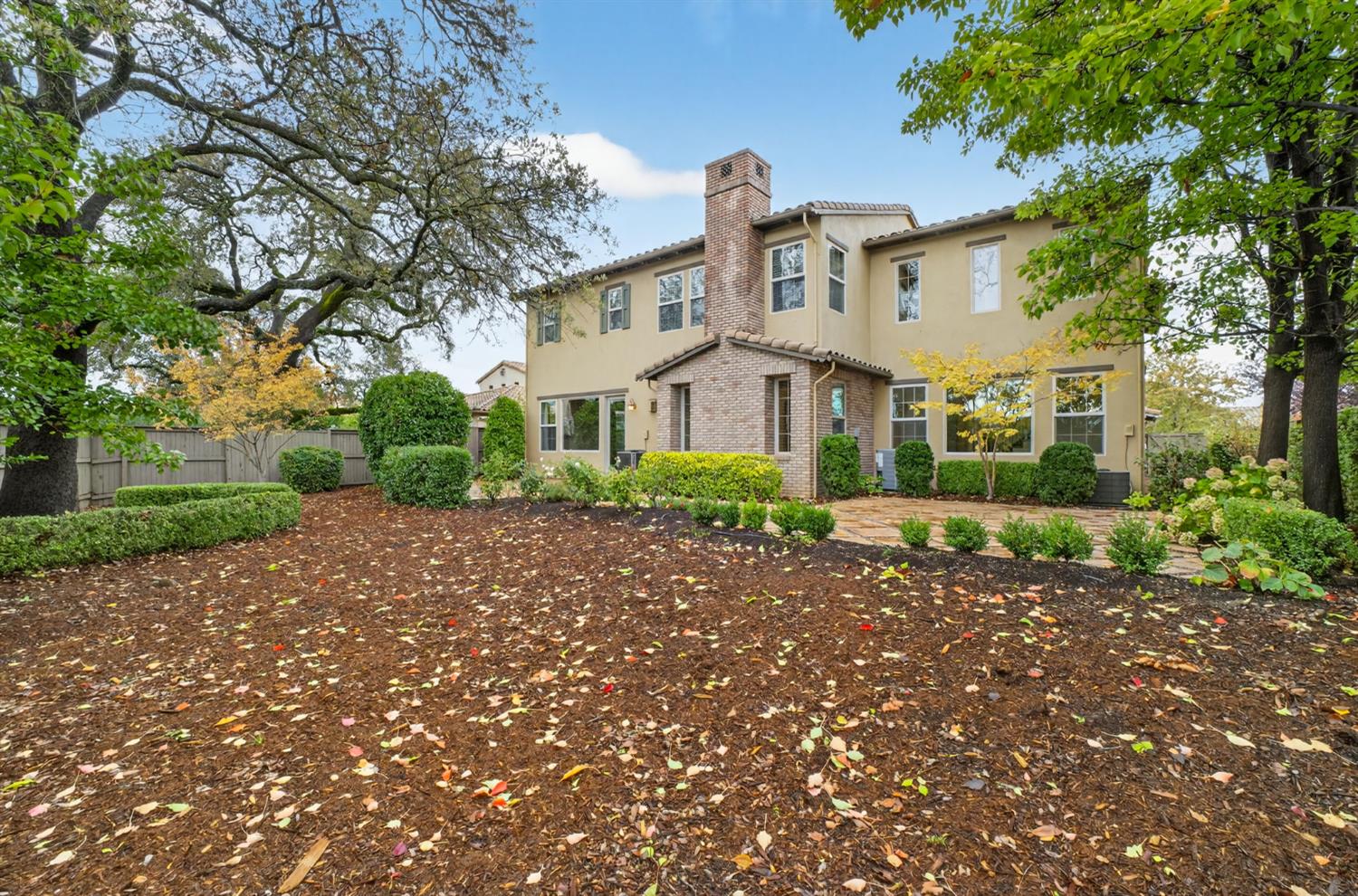 2050 Impressionist Way El Dorado Hills, CA 95762 - Photo 5 of 83 a view of a house with a yard