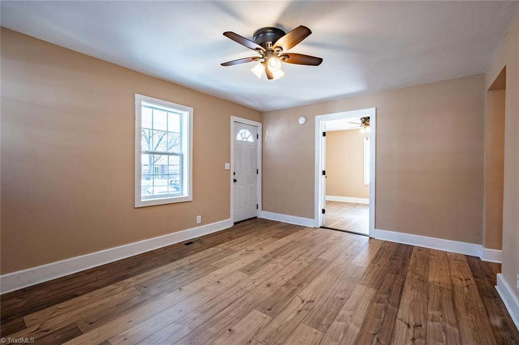 705 Carr Street High Point, NC 27262 - Photo 7 of 27