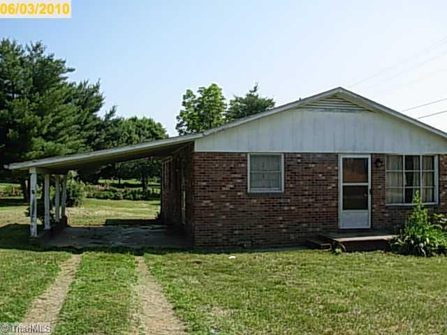 1041 John Young Road Lexington, NC 27292 - Photo 1 of 1 Exterior Front.