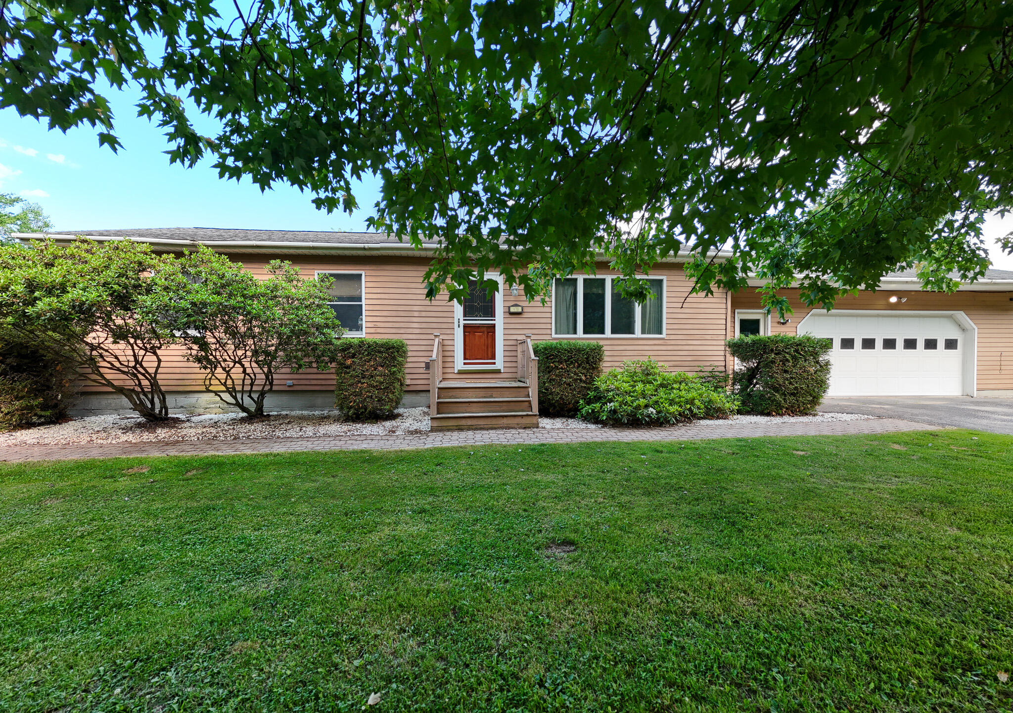 478 St Johns Road Champlain, NY 12919 - Photo 4 of 39 Gallery Image 4