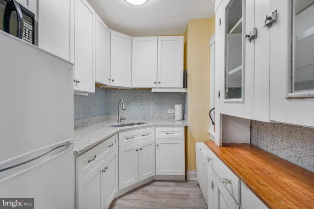 $2,850 | 1109 Caroline Street, Fredericksburg, VA 22401