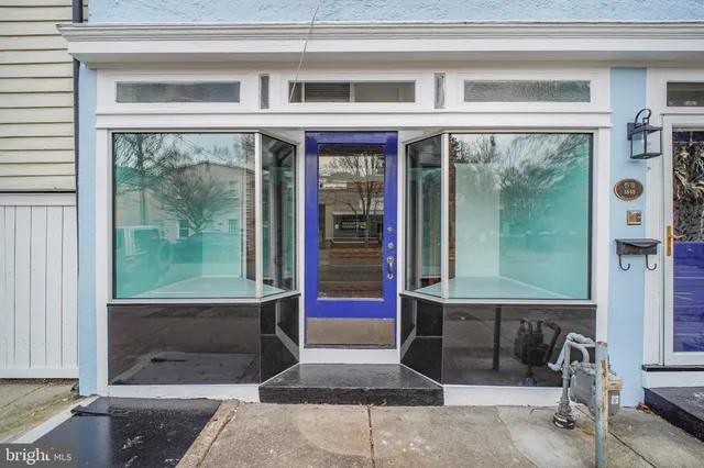 $2,850 | 1109 Caroline Street, Fredericksburg, VA 22401