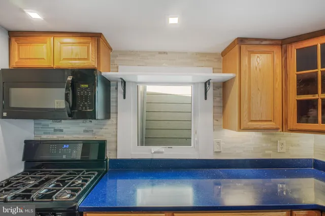 $2,850 | 1109 Caroline Street, Fredericksburg, VA 22401