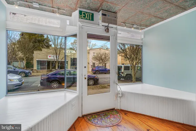 $2,850 | 1109 Caroline Street, Fredericksburg, VA 22401