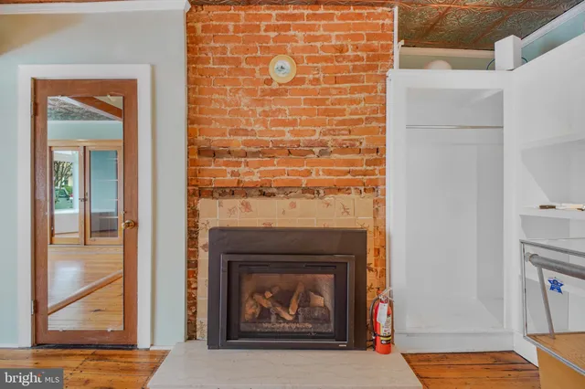 $2,850 | 1109 Caroline Street, Fredericksburg, VA 22401