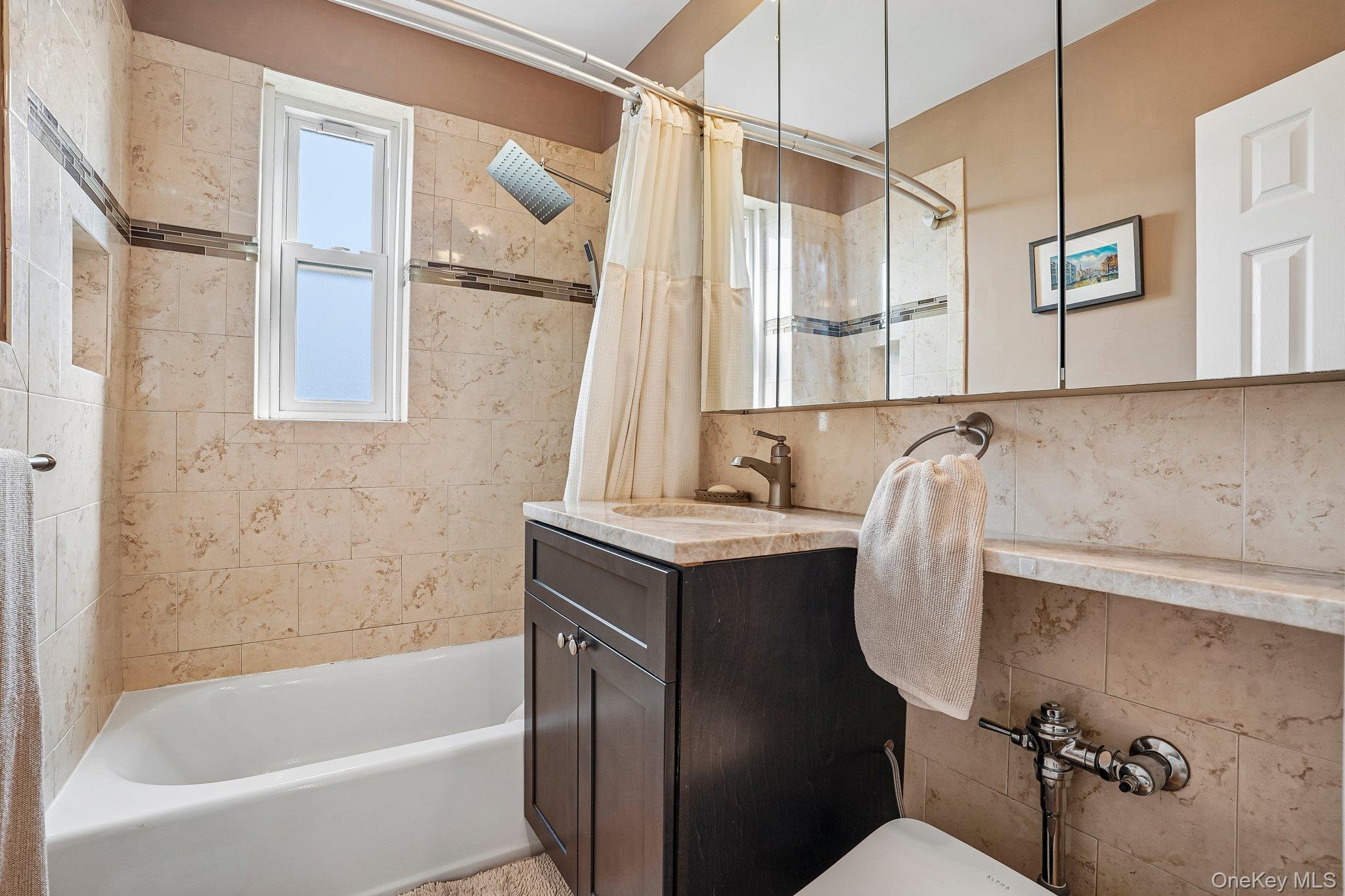 2 Bronxville Road, Unit 5D Bronxville, NY 10708 - Photo 21 of 25 Gallery Image 21